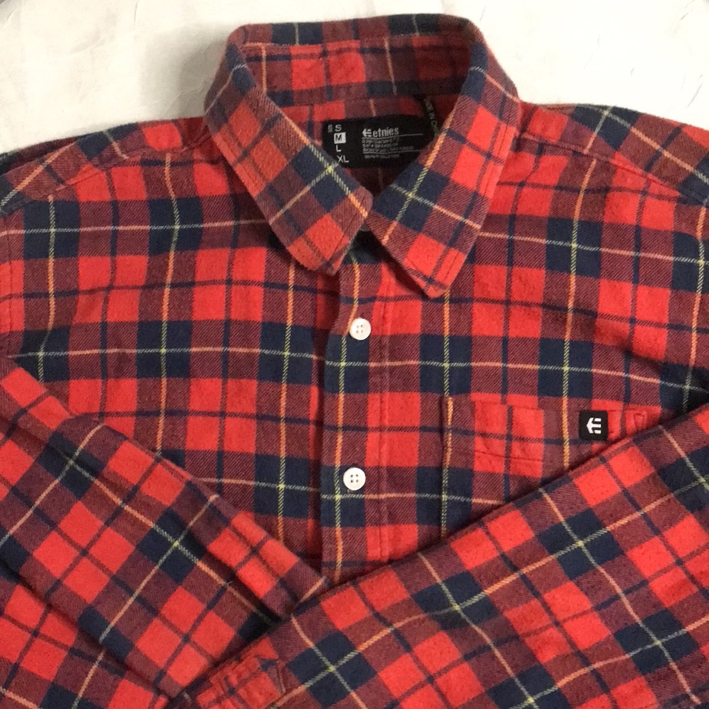 Etnies Men’s Button Up Long Sleeve